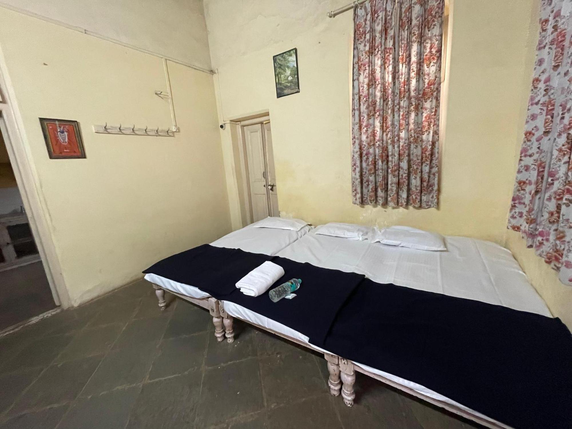 The Imperial Heritage II 2 Minutes From Station And Market II Deluxe Ac Rooms II لونافالا المظهر الخارجي الصورة